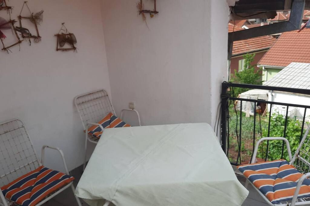 Stan Za Iznajmuvanje So Parking,Blisku Do Centar. Kumanovo Exterior foto