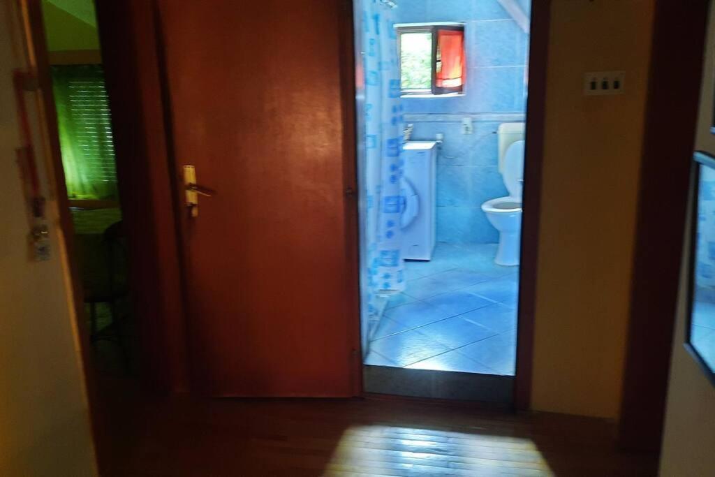 Stan Za Iznajmuvanje So Parking,Blisku Do Centar. Kumanovo Exterior foto
