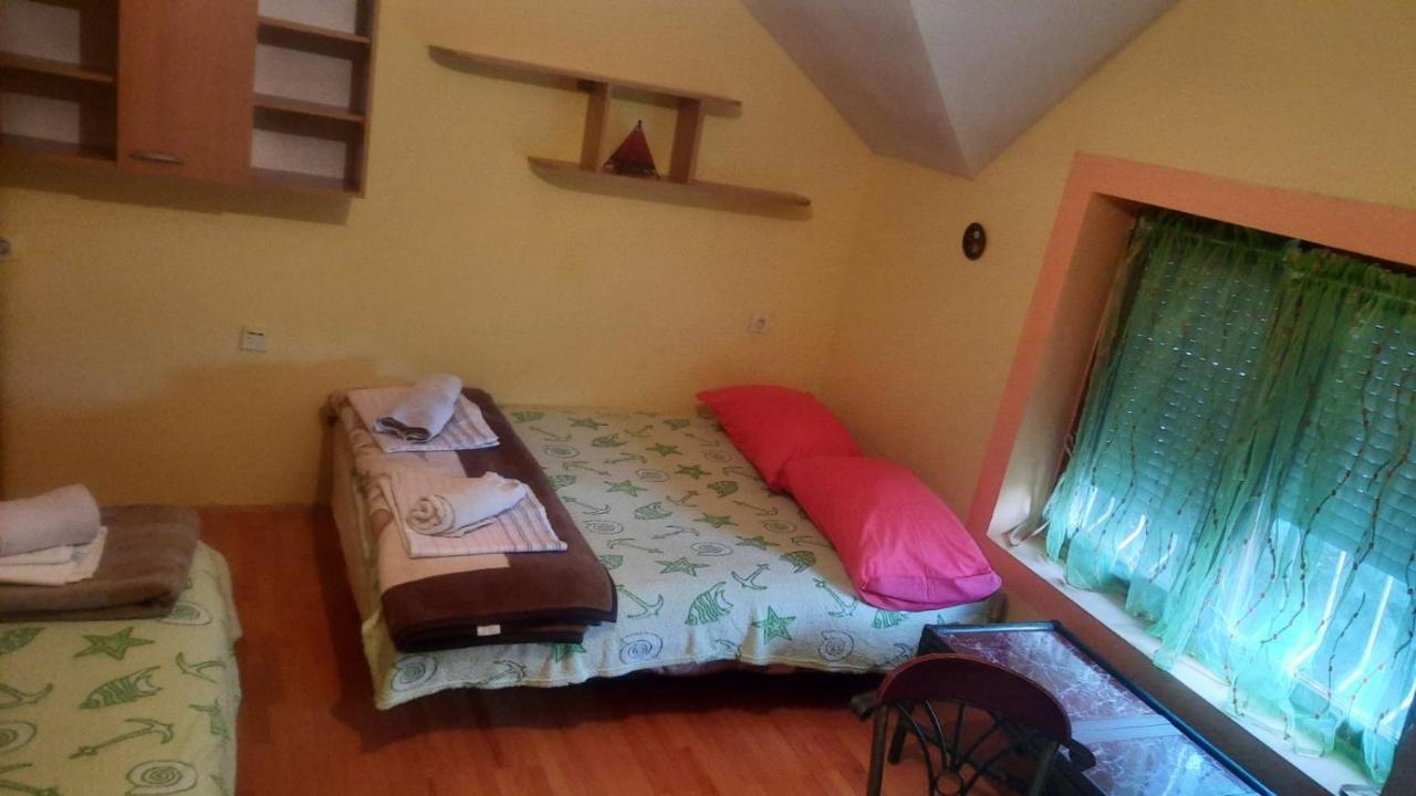 Stan Za Iznajmuvanje So Parking,Blisku Do Centar. Kumanovo Exterior foto