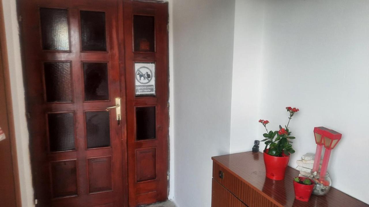 Stan Za Iznajmuvanje So Parking,Blisku Do Centar. Kumanovo Exterior foto